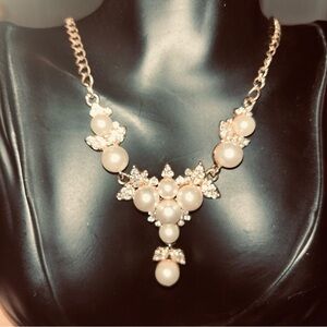 Elegant faux Pearl and faux Crystal Necklace